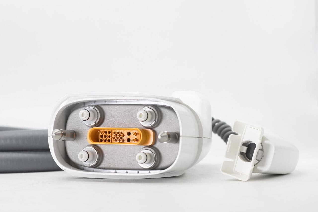 Cynosure Icon Multifunctional Laser IPL Aesthetic Platform thumbnail 24