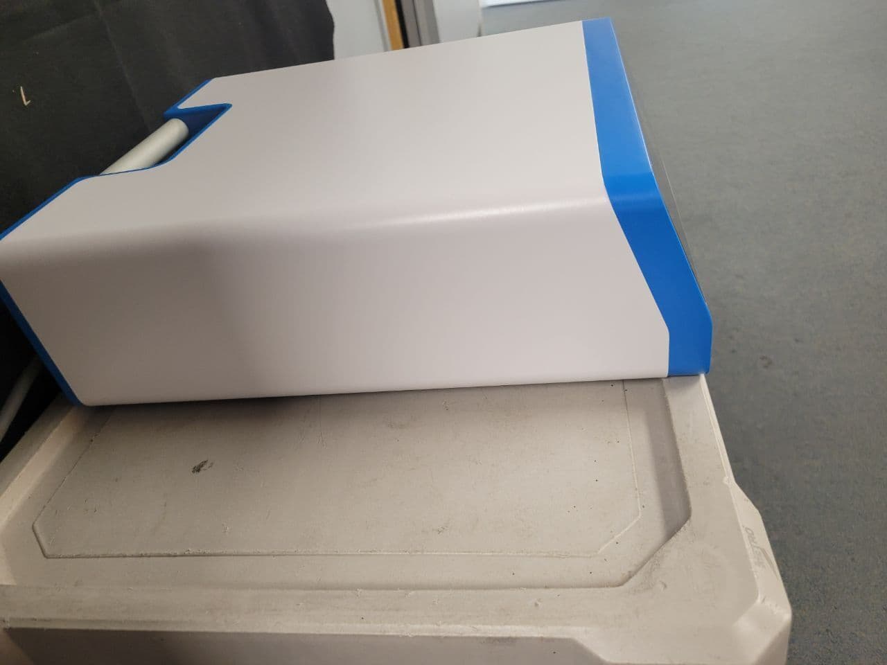 Conmed Edge Bipolar RF Electrosurgical Unit thumbnail 3