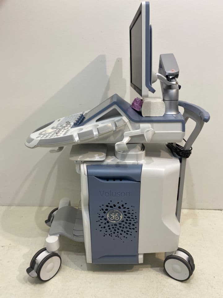 GE Voluson E8 BT18 4D Ultrasound System thumbnail 3