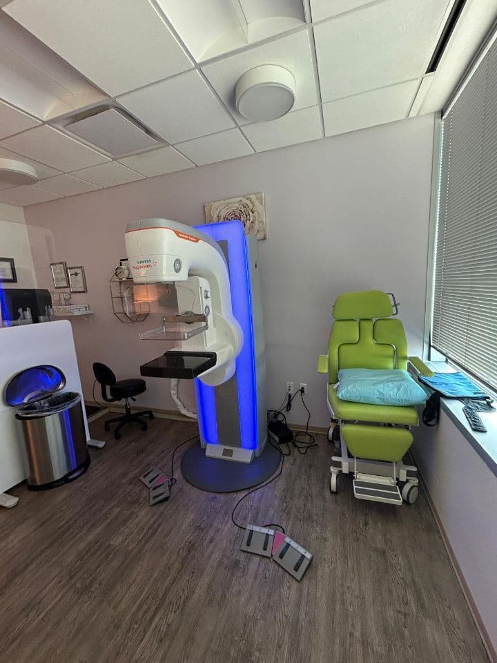 Siemens Revelation 3D Tomosynthesis Mammography Unit