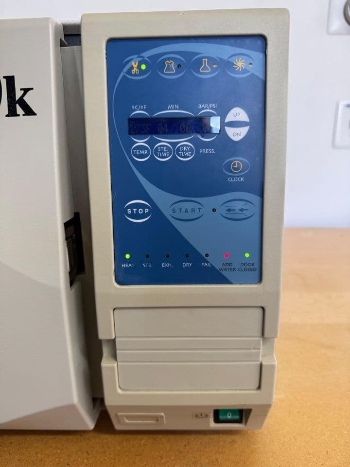 Tuttnauer EZ10K Automatic Autoclave Steam Sterilizer thumbnail 2