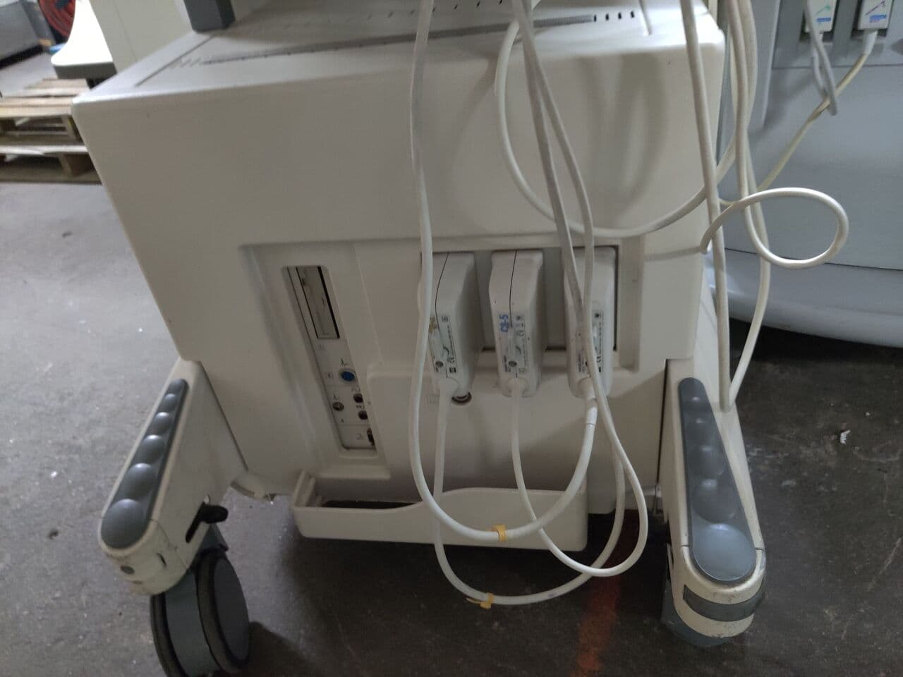 ATL HDI 3500 Color Doppler Ultrasound System with 3D Imaging thumbnail 4