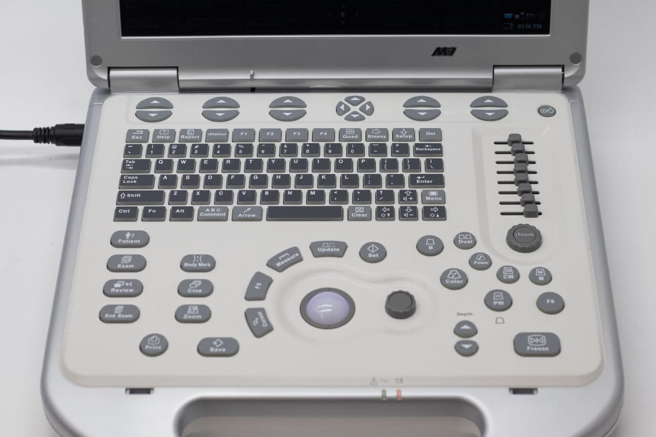 Mindray M7 Portable Ultrasound System with 3D/4D Imaging thumbnail 3