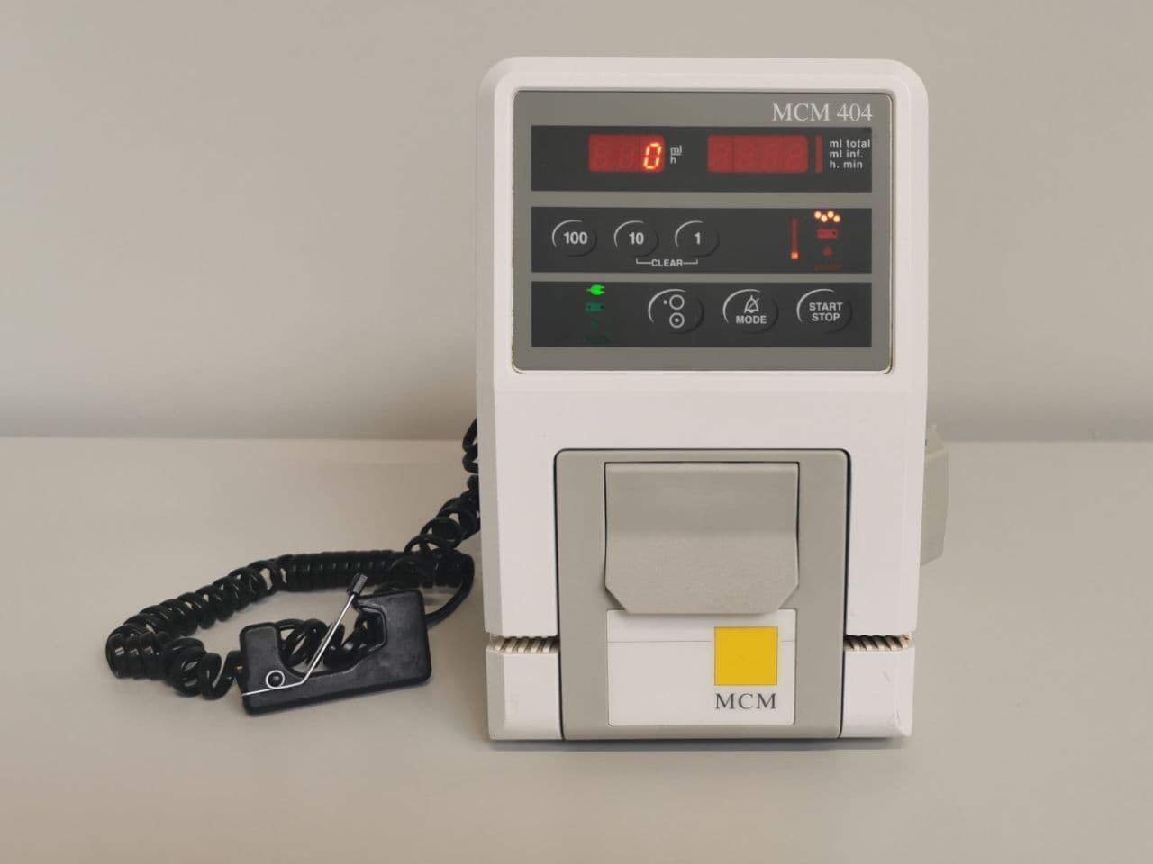 IV Infusion Pump — Fresenius MCM 404 thumbnail 2
