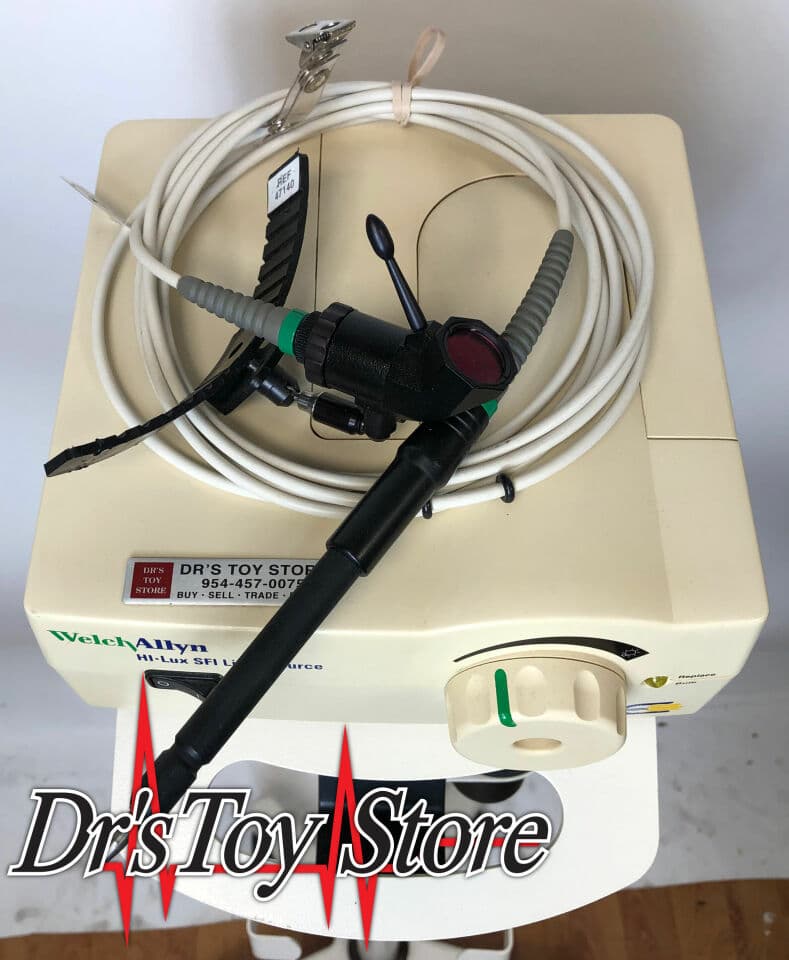 Welch Allyn SFI Hi-Lux Surgical Light Source on a Cart thumbnail 2