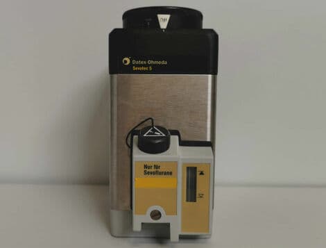 Sevotec 5 Anesthesia Vaporizer from Datex-Ohmeda thumbnail 2