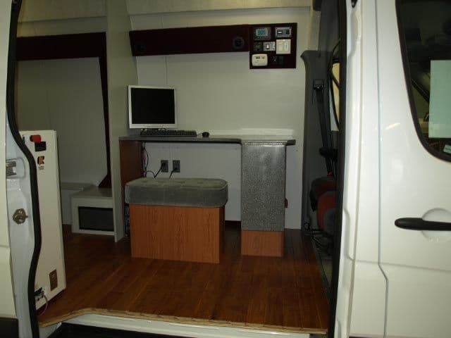 NewTom Sprinter Mobile Dental X-Ray with VG Pan and CBCT System thumbnail 3