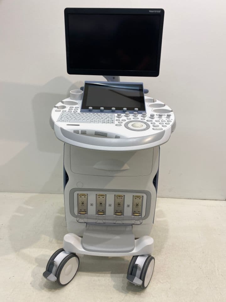 GE Voluson E10 BT18 4D Ultrasound System image 1