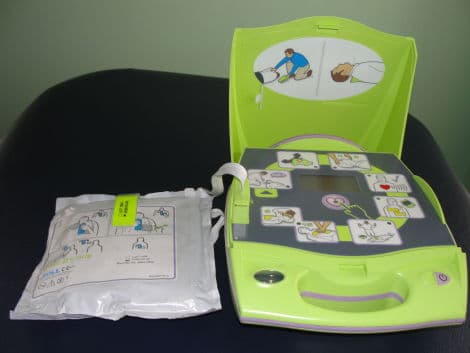 Emergency Response Automated External Defibrillator — Zoll AED Plus thumbnail 2