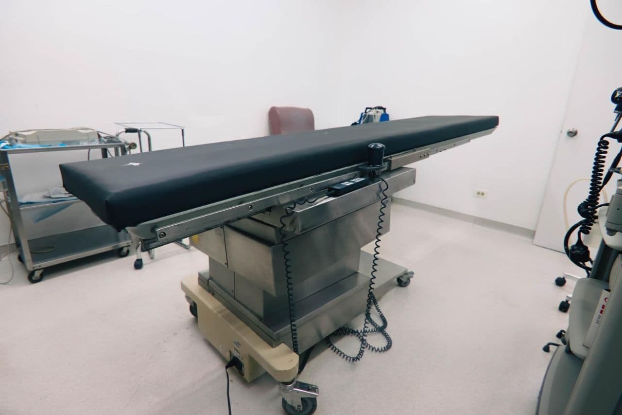 US Imaging 9650 — Mobile Fluoroscopic C-Arm Table thumbnail 10