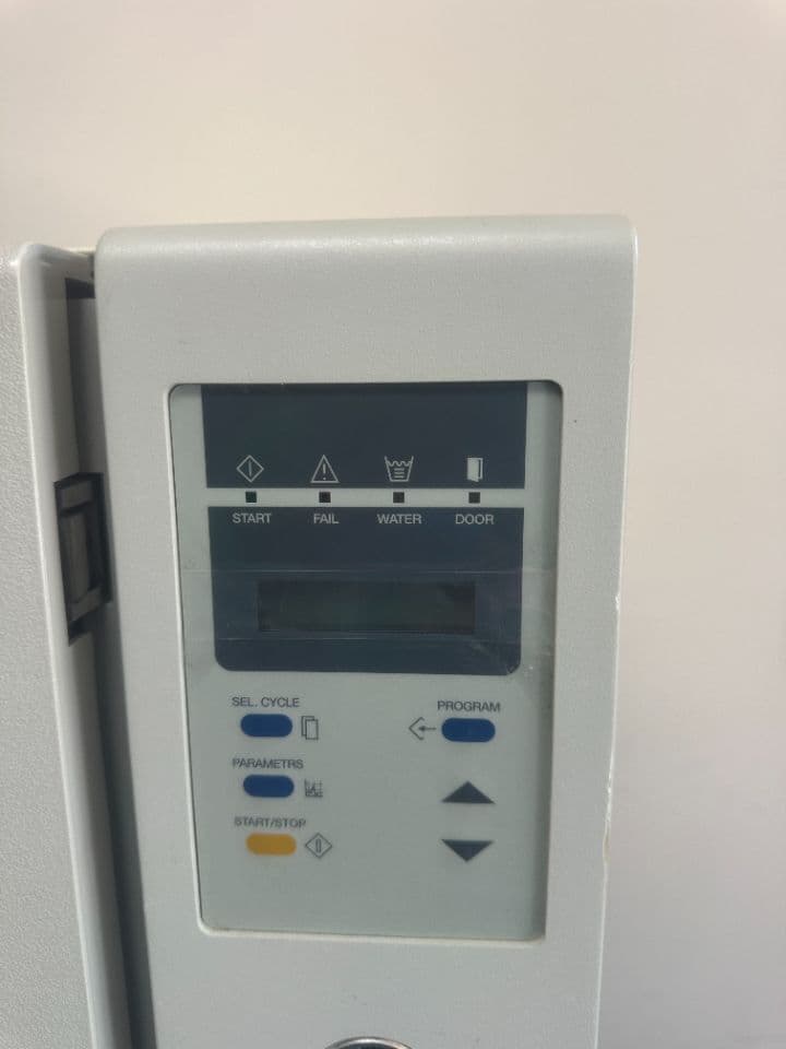 Tuttnauer 3870EL Automatic Tabletop Autoclave thumbnail 5
