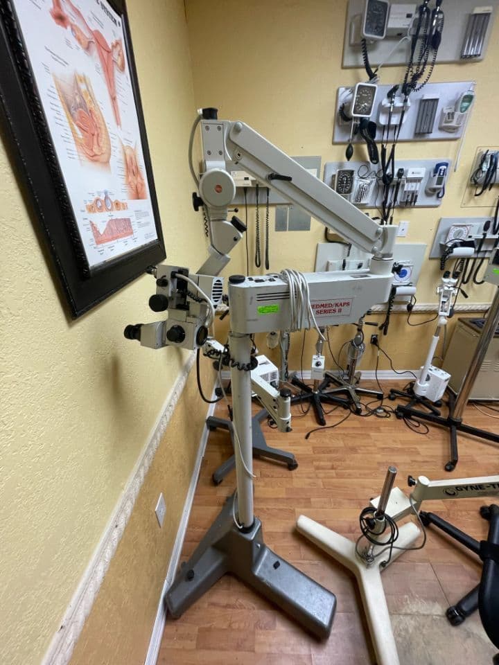 JEDMED Kaps Series II Surgical Microscope