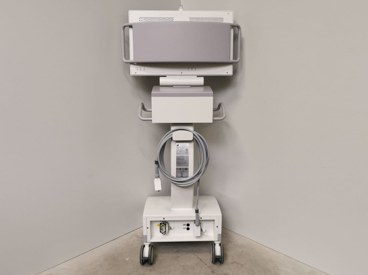 Fluoroscopy Monitor Cart — GE MC5-10100 thumbnail 4