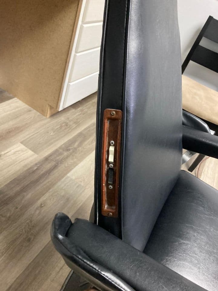 Dental Exam Chair from Chayes Virginia thumbnail 3