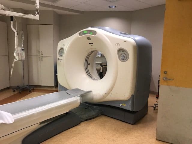 GE Lightspeed VCT 64-Slice CT Scanner System thumbnail 4