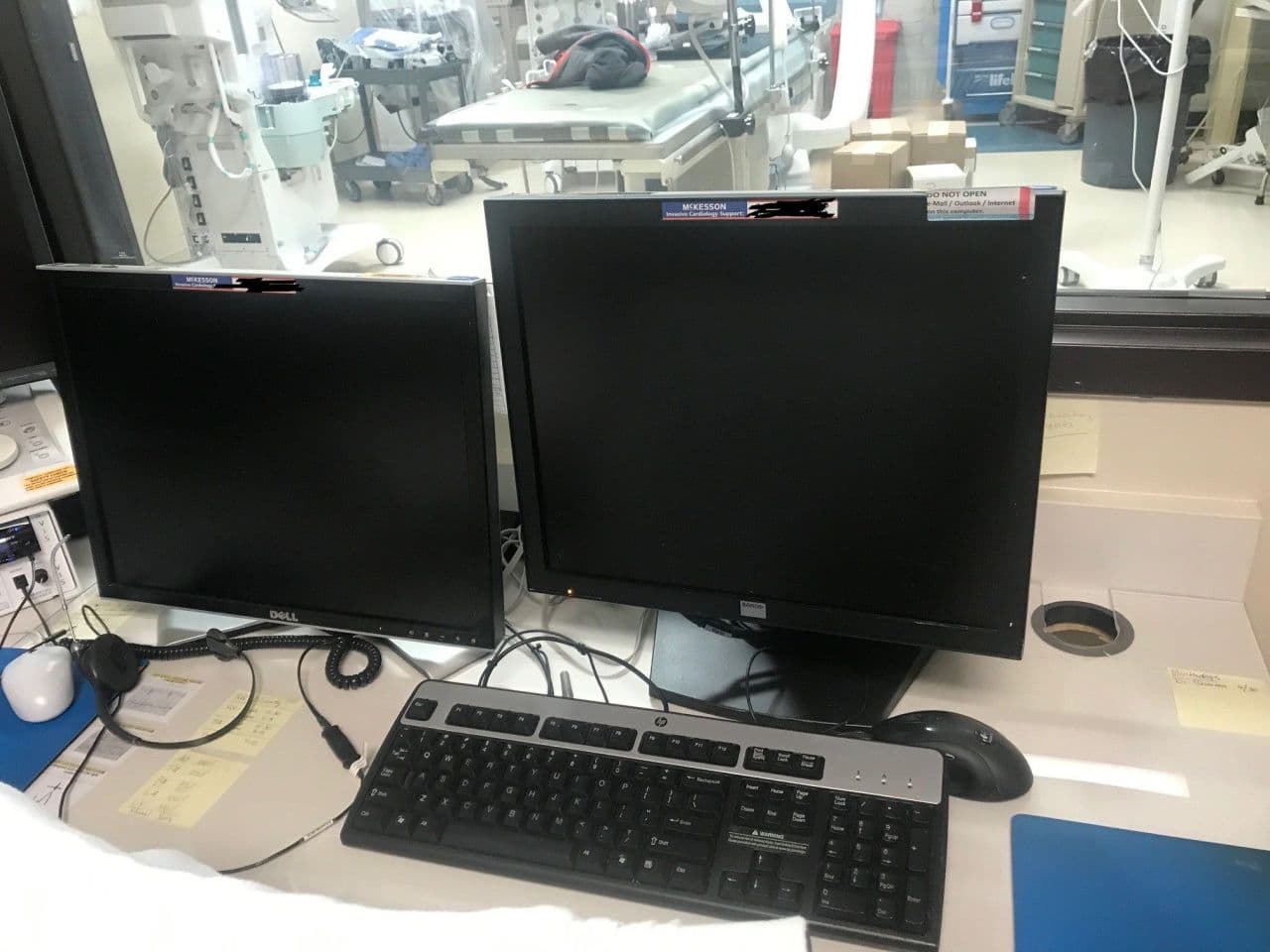 GE Optima Innova 3100 IQ Digital Cath Lab System thumbnail 2