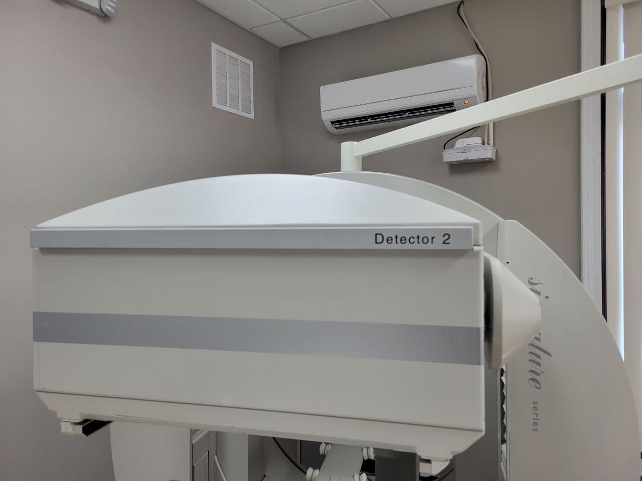 Siemens E-Cam Dual-Detector Nuclear Gamma Camera for General Nuclear Medicine thumbnail 3