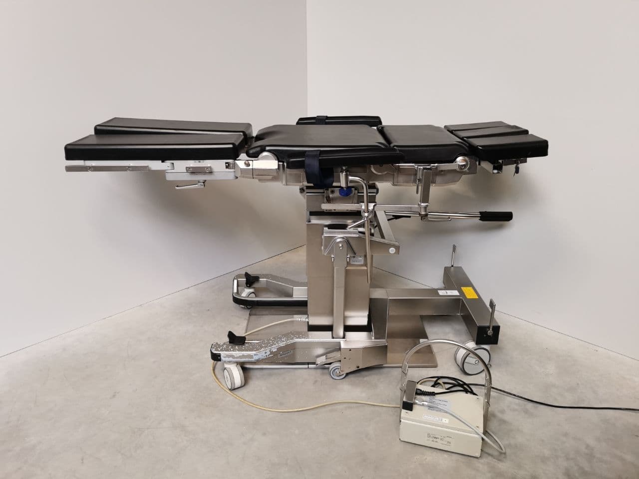 Surgical O/R Table — Maquet 1150.30A0 / 1150.81A0 / 1150.01C1 thumbnail 4