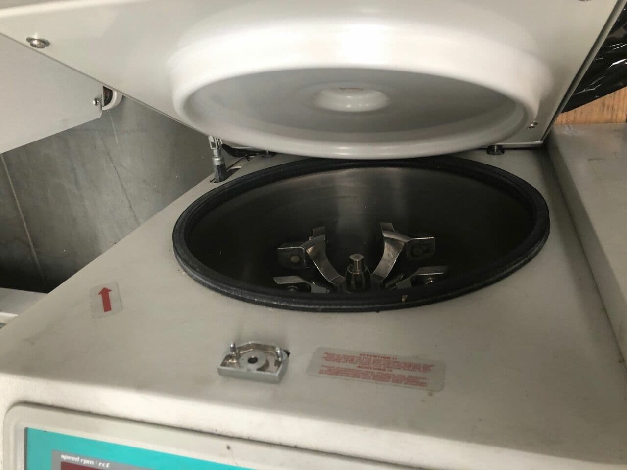 Hermle Z323K Refrigerated High-Speed Centrifuge thumbnail 3