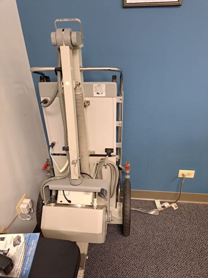 Dynarad HF-110-CM Mobile Portable X-Ray Machine