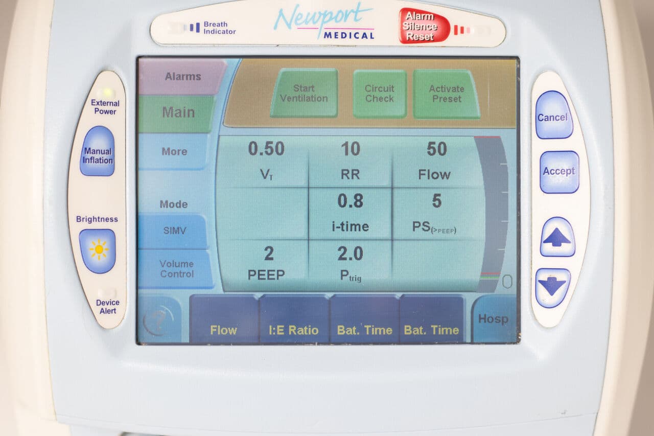 Newport HT70 Plus Clinical Ventilator thumbnail 2