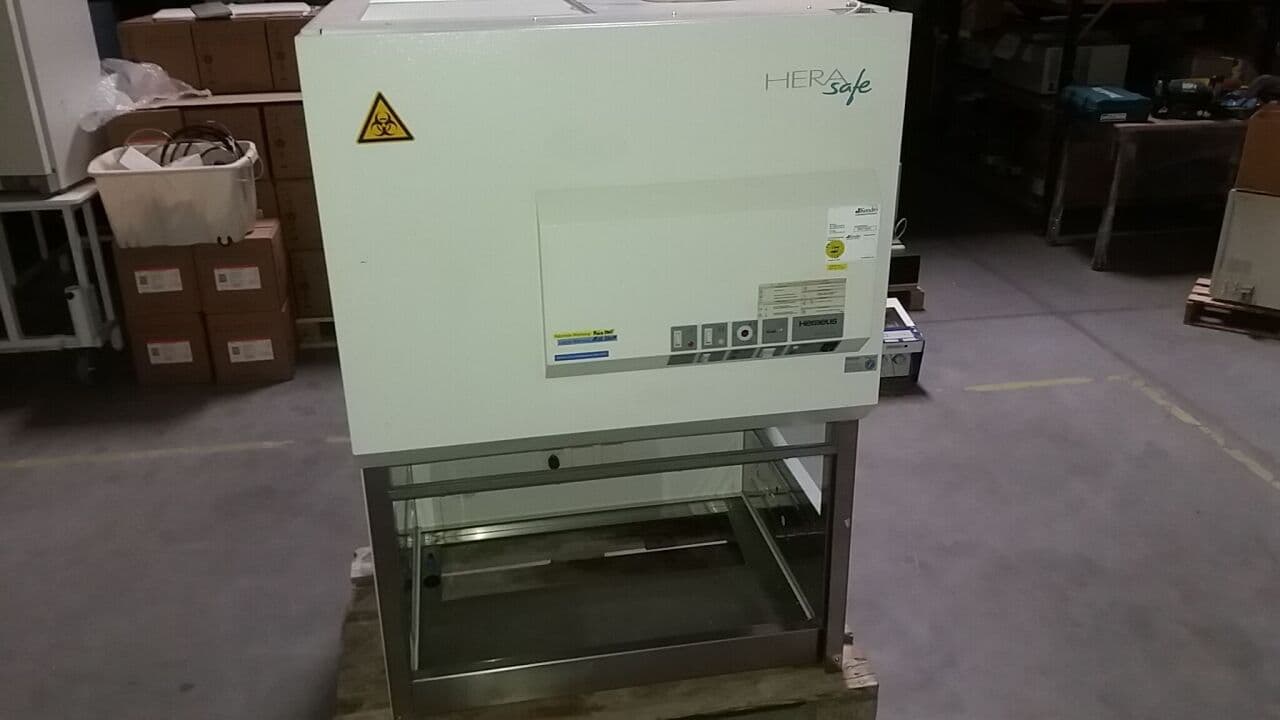 Heraeus Kendro HERAsafe HSP 9 Biological Safety Cabinet thumbnail 3