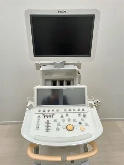 Philips iE33 Cardiovascular Ultrasound System image 1