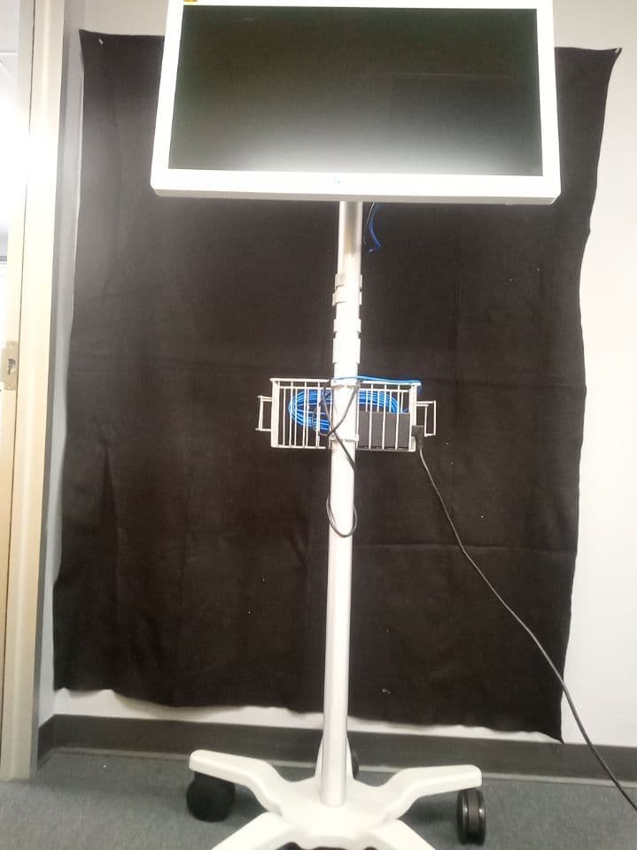 ConMed VP4932 32-inch 4K UHD Surgical Display Monitor