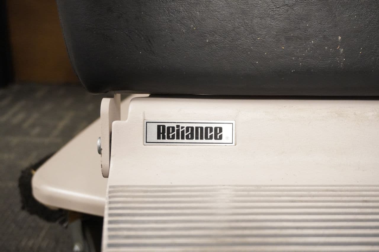 For Sale RELIANCE 520 Reliance Medical Model 520 Electric Exam Chair thumbnail 3