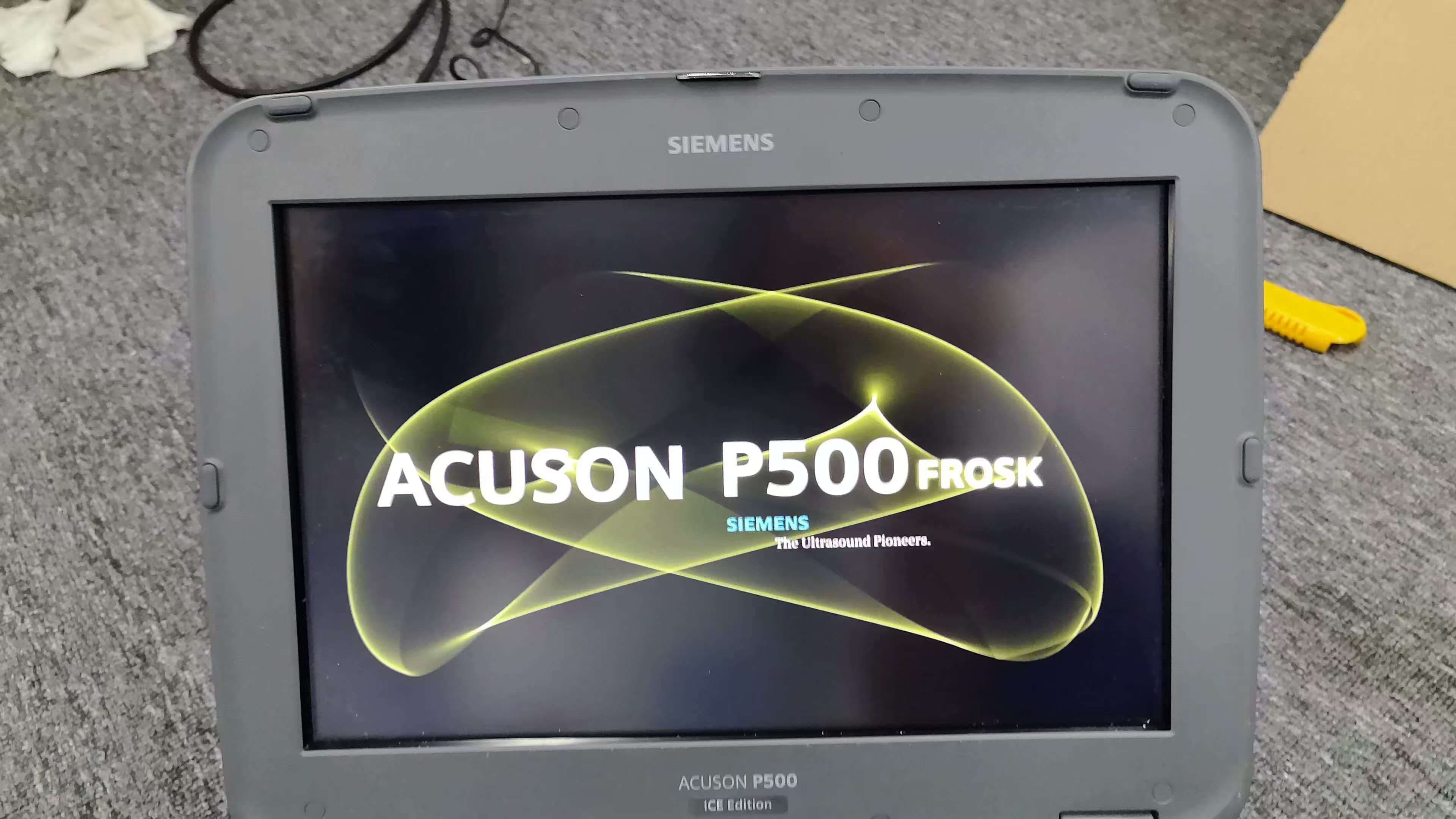 Siemens P500 | ACUSON P500 Ultrasound | 2019 YOM Used Portable Color Doppler | Siemens Laptop Ultrasound Without Probes | Point-of-Care Emergency Scanner Gantry thumbnail 4