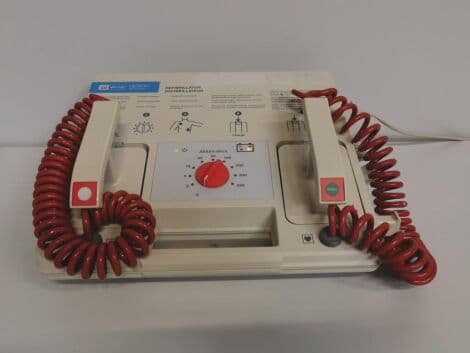 Export-Ready Marquette SCP 912 Manual Defibrillator thumbnail 2
