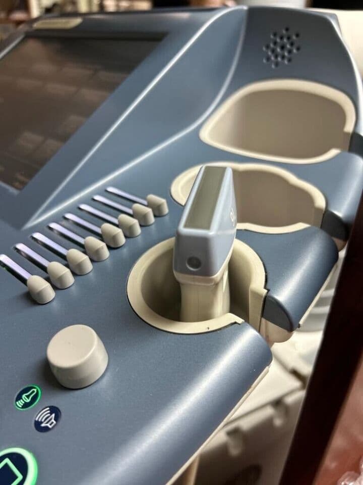 GE 9L-D Linear Ultrasound Transducer thumbnail 3