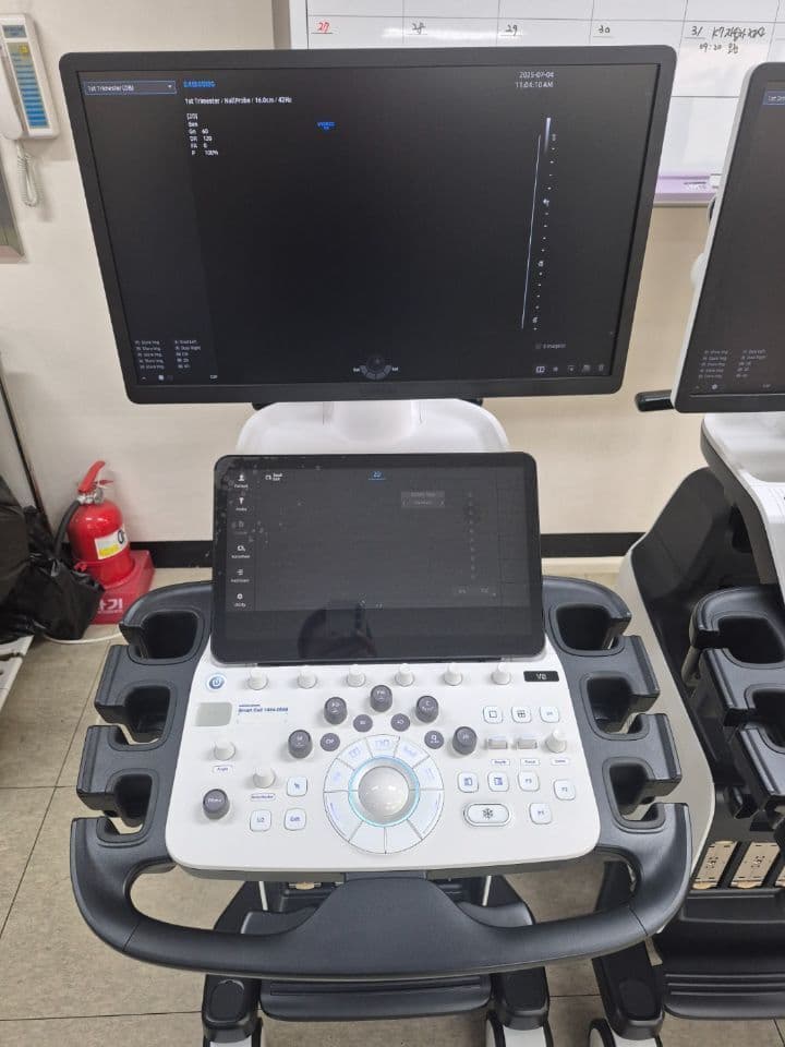 Samsung V8 Shared Service Ultrasound System thumbnail 3