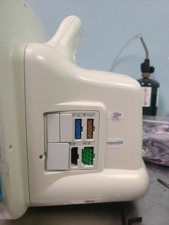 GE Dash 5000 SpO2 Wireless Patient Monitor thumbnail 2
