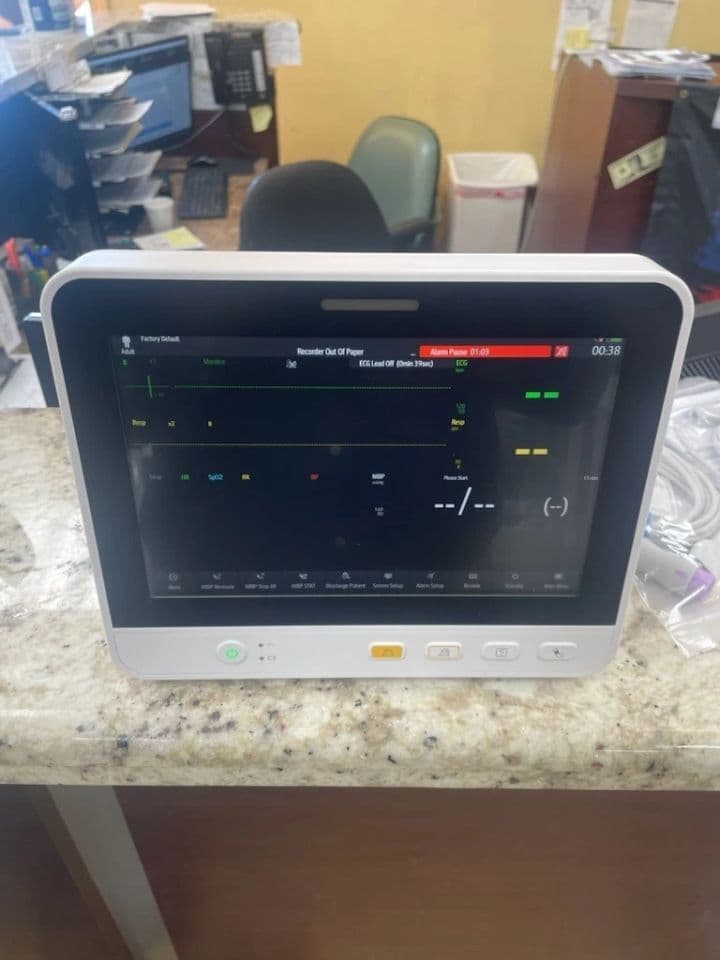 Mindray MD Pro Guardian PLUS Patient Monitor thumbnail 2