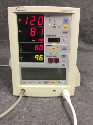 Datascope Accutorr Plus Vital Signs Monitor with NIBP and SpO2