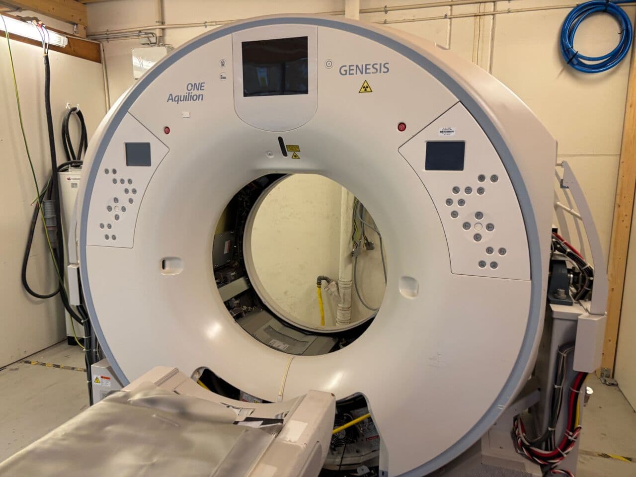 Canon Aquilion One Genesis Edition 640-Slice CT Scanner thumbnail 3