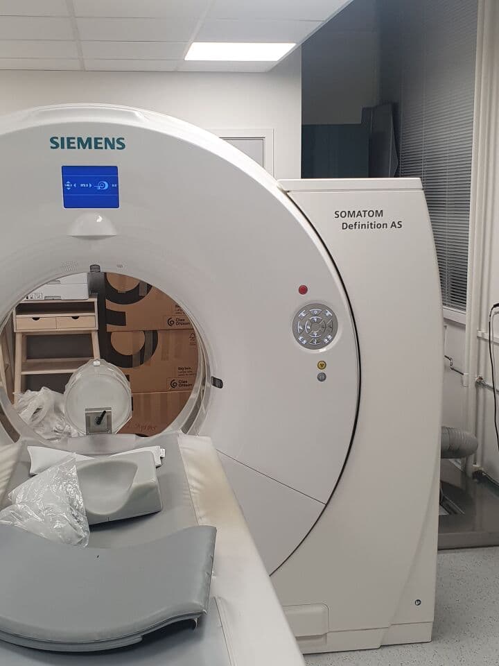 Siemens Somatom Definition AS 128-Slice CT Scanner thumbnail 2