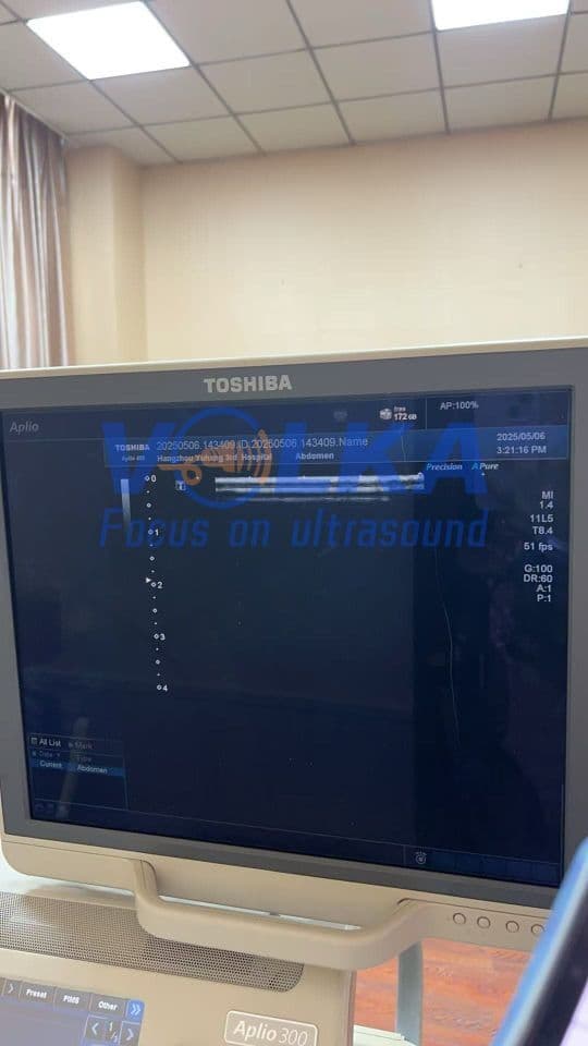 Toshiba PLT-704AT Linear Ultrasound Transducer thumbnail 2