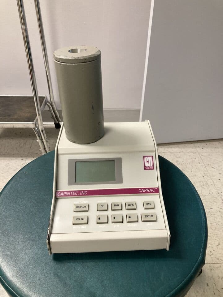 Capintec Complete Hot Lab with CRC-25R Dose Calibrator thumbnail 4