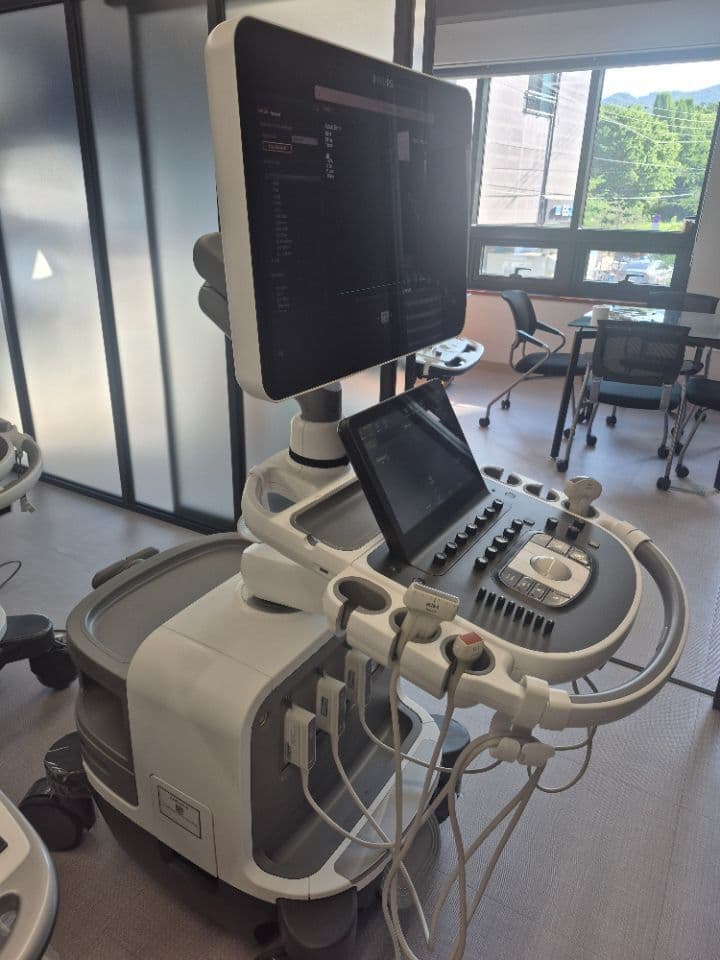 Cardiac Ultrasound System — Philips EPIQ 7G thumbnail 6
