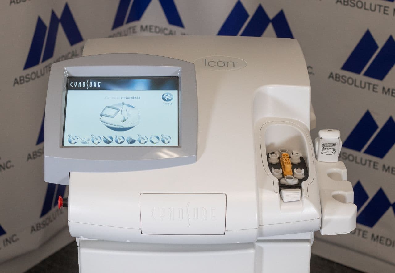 Cynosure Icon Multifunctional Laser IPL Aesthetic Platform thumbnail 3