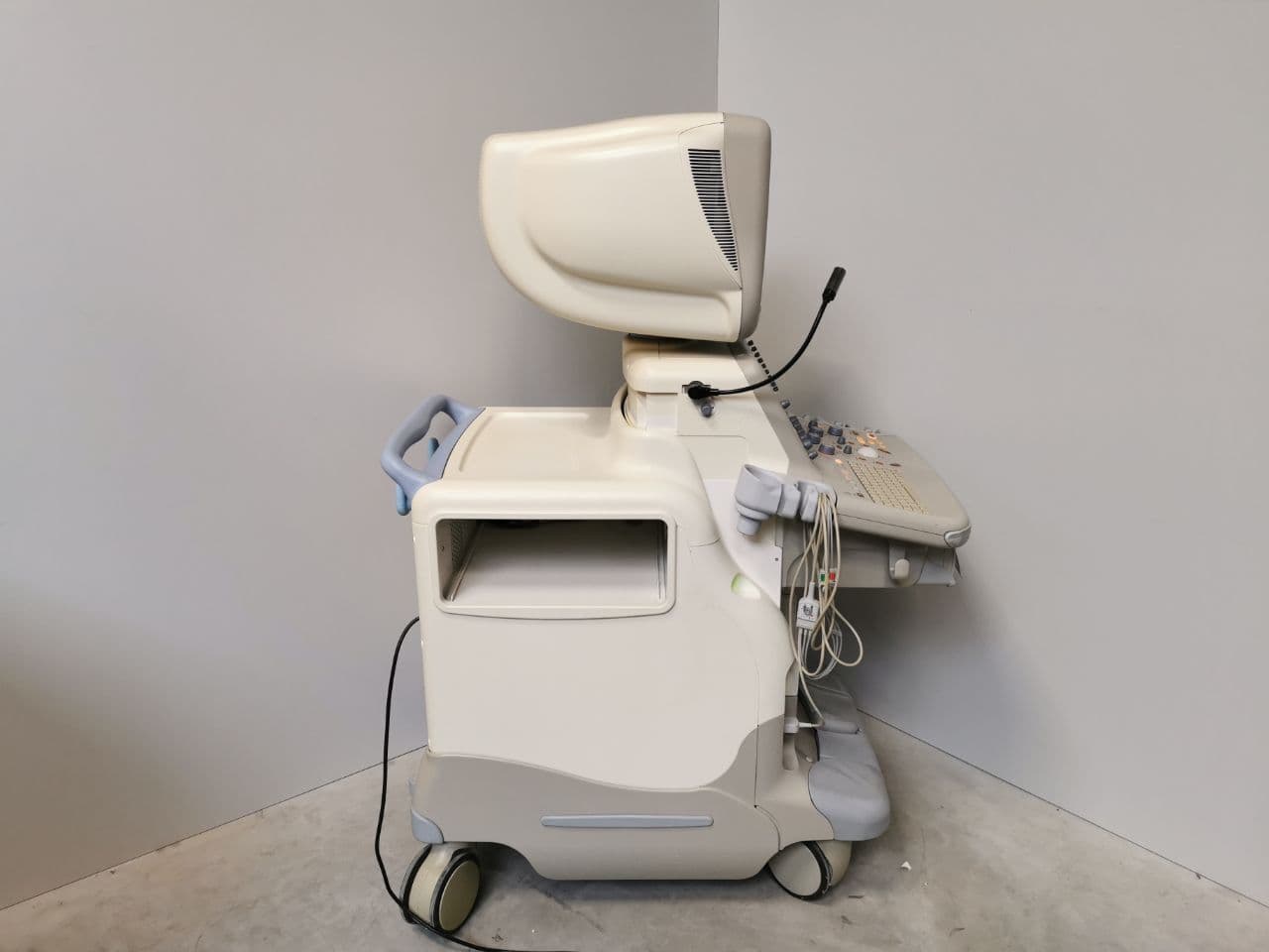 GE Yokogawa LOGIQ 7 — Diagnostic Ultrasound System thumbnail 5