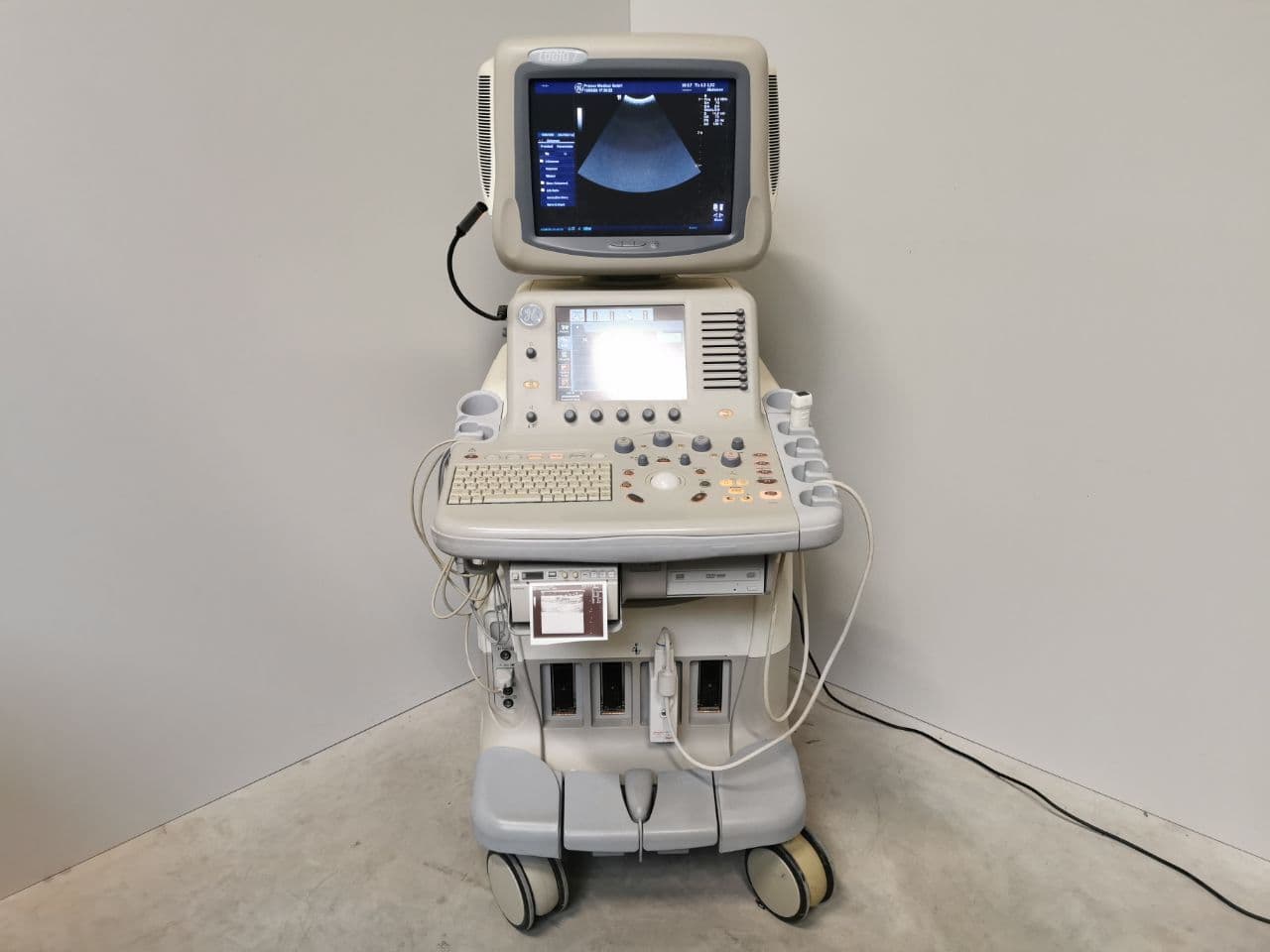 GE Yokogawa LOGIQ 7 — Diagnostic Ultrasound System thumbnail 2