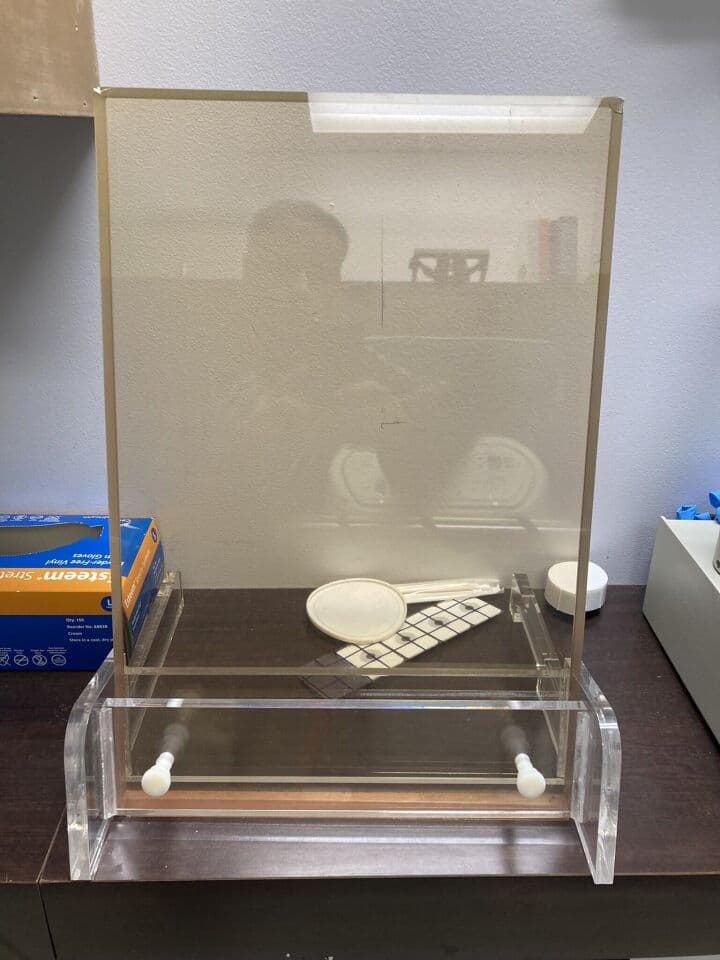 Capintec Complete Hot Lab with CRC-25R Dose Calibrator thumbnail 3