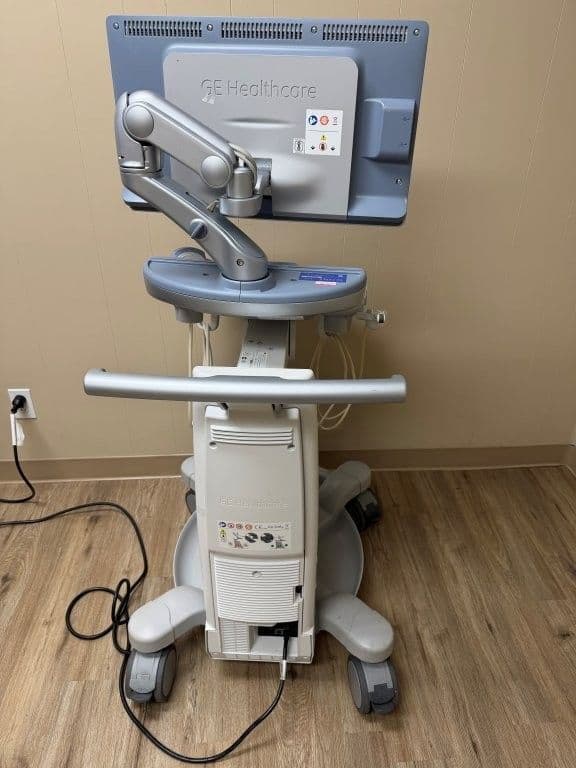 GE Voluson S8 OB/GYN Ultrasound System with 3D/4D Capability thumbnail 5