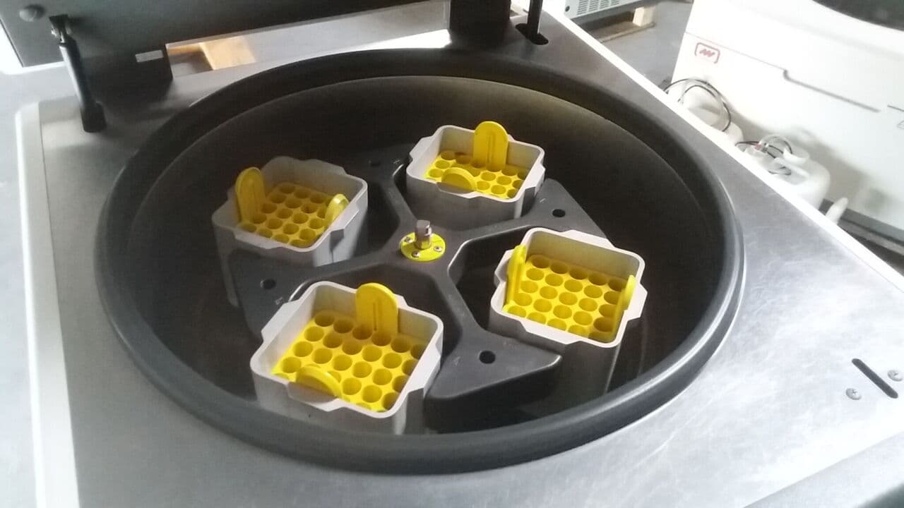 High-Capacity Refrigerated Centrifuge — Hettich Rotixa 120 R thumbnail 3