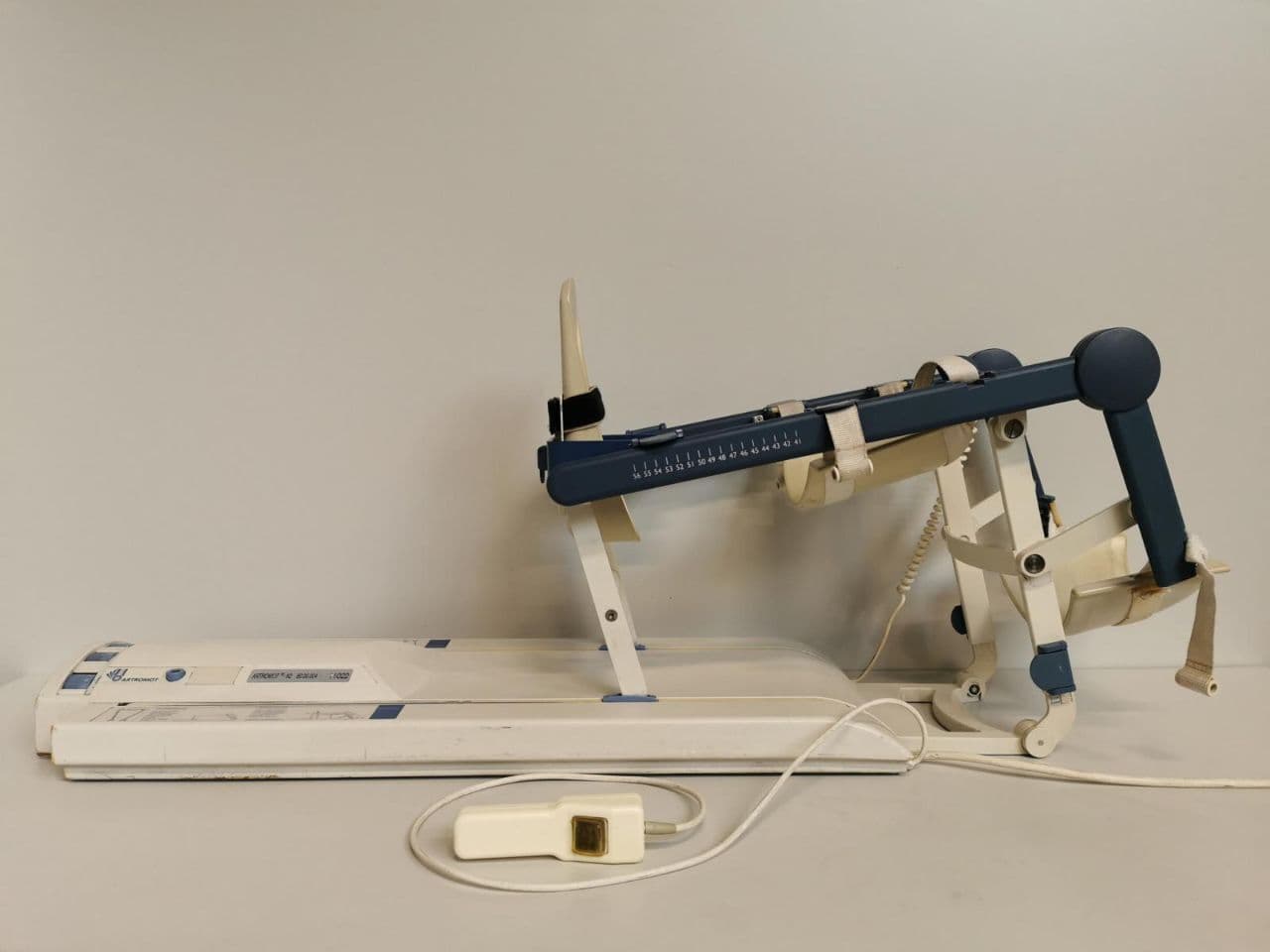 ORMED Artromot K2 8000004 Continuous Passive Motion (CPM) Machine thumbnail 2