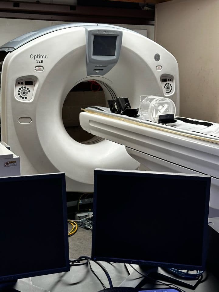 GE Optima 660 CT Scanner with 128-Slice Option thumbnail 3