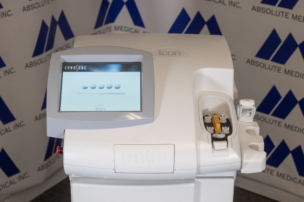 Cynosure Icon Multifunctional Laser IPL Aesthetic Platform thumbnail 2